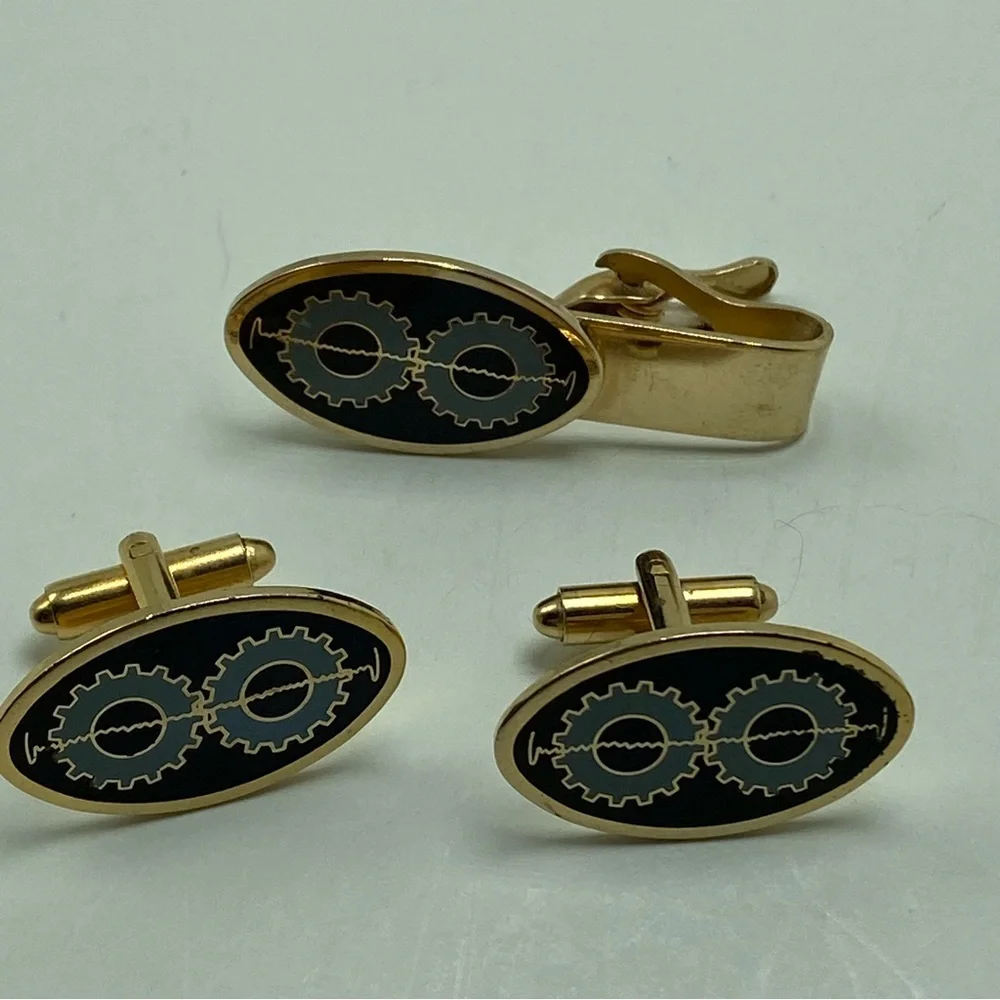 Vintage Gear Cufflinks and Tie Clip
